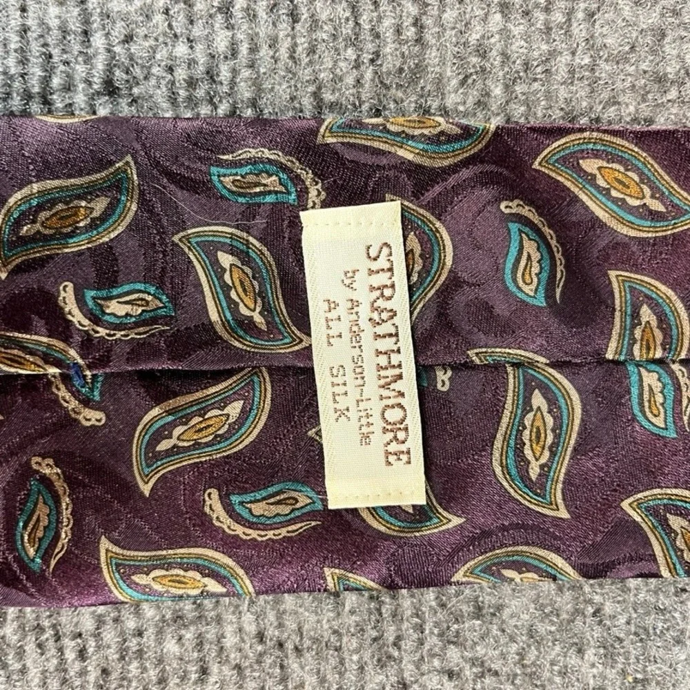 Strathmore Anderson Little Mens Silk Tie Purple Paisley Italian Fabric USA Made